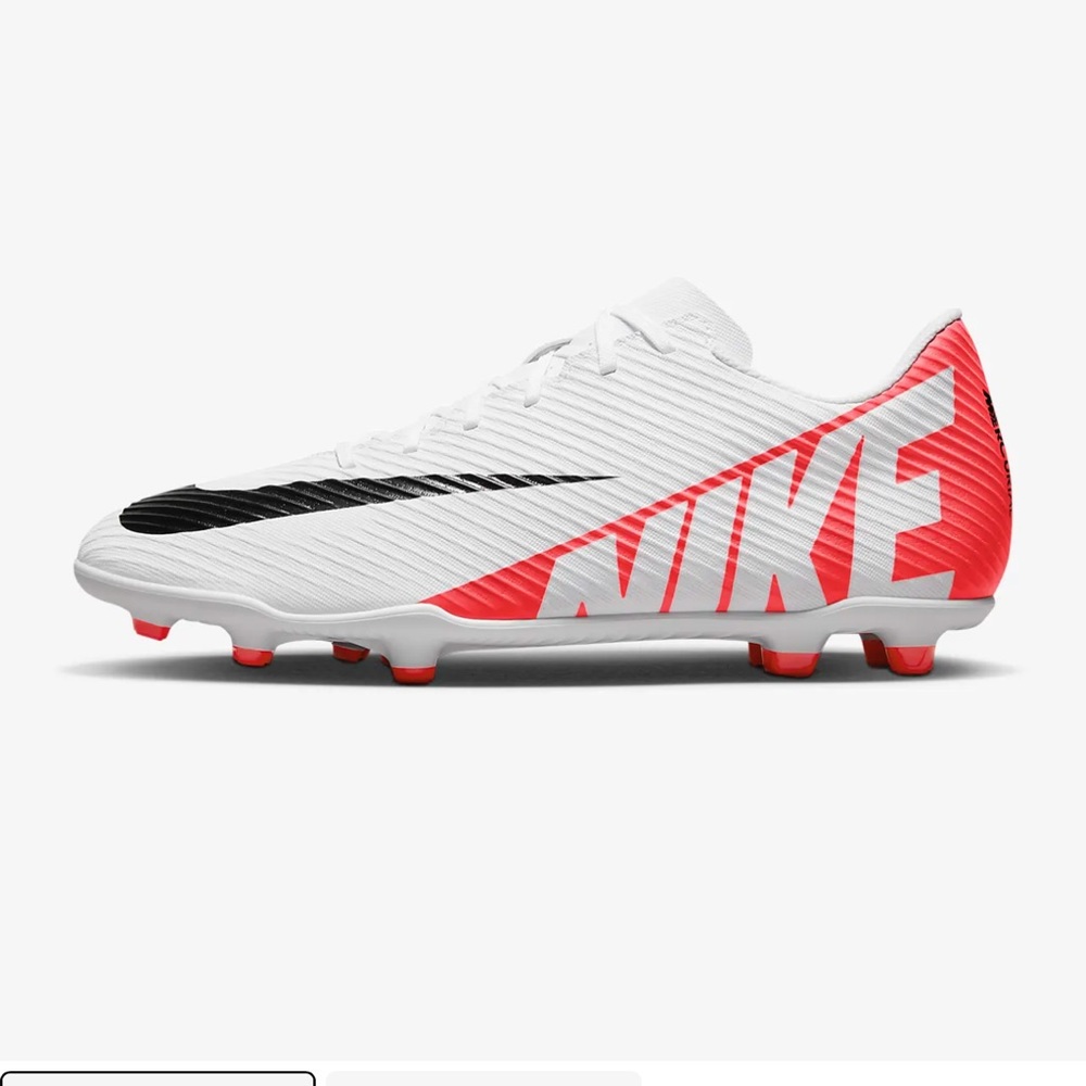 Nike Zoom Mercurial Vapor 15 Academy Soccer Cleat Women’s 6.5/Men’s 5